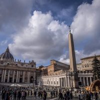 Una corte del Vaticano explica la condena a un cardenal en el "juicio del siglo"