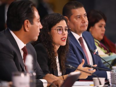 Luisa Alcalde presenta la agenda de reformas de AMLO: Guardia Nacional, pensiones, Sembrando Vida...