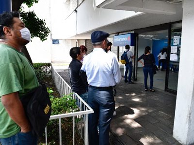 Fitch critica el programa de México para reestructurar créditos bancarios