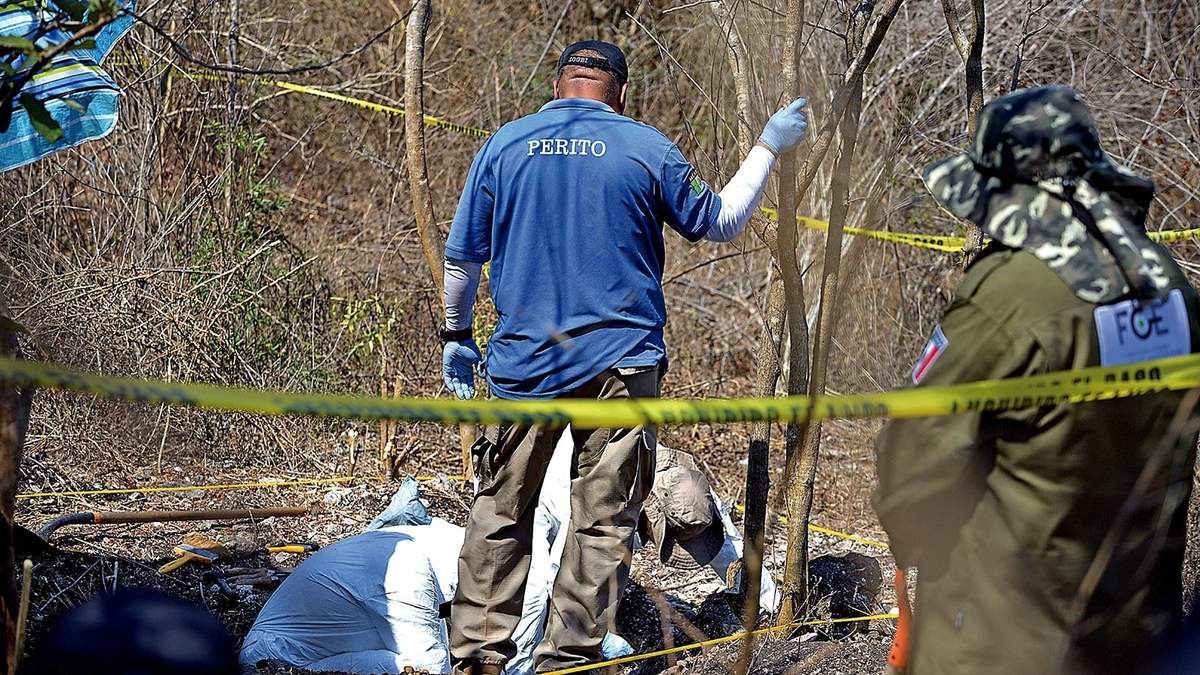 Una fosa clandestina en Colima