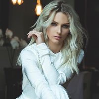 "¡Qué regalito!" Irina Baeva incendió con la postal más esperada ¡Esas leggins explotan!