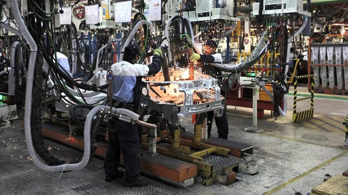 INDEC: caen la industria y la construcción. Fuente: (Twitter)
