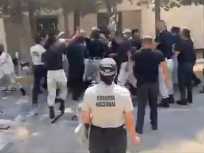 Elementos de la GN se lían a golpes en un entrenamiento para... mantener el orden público (Video)