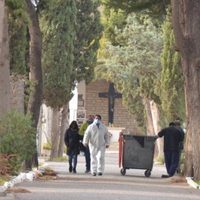 Triste realidad: se duplicó el trabajo en cementerios ante el número de fallecidos