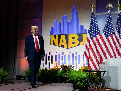 Kamala Harris “por casualidad se volvió negra”: Donald Trump