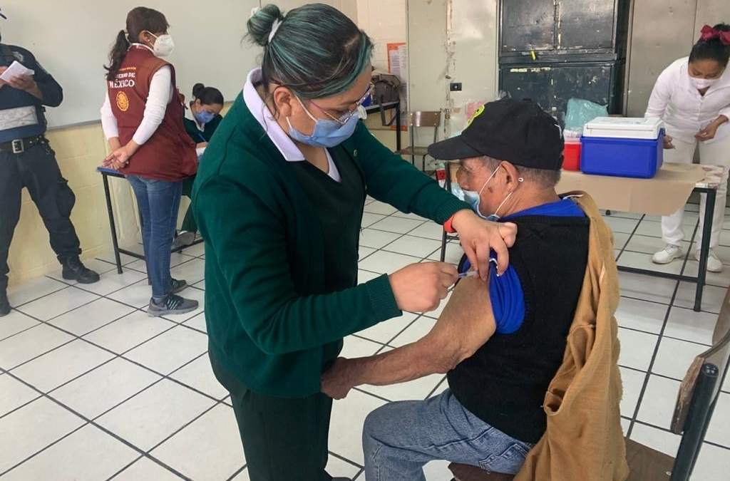 Aplicación de vacunas contra el covid-19