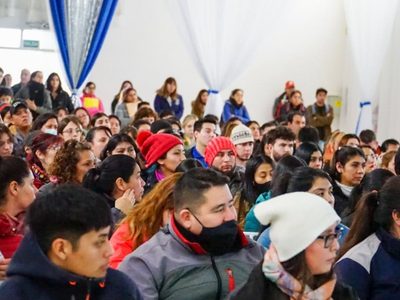 Otorgan 40 nuevas "becas completas" a estudiantes de la tecnicatura en Enfermería