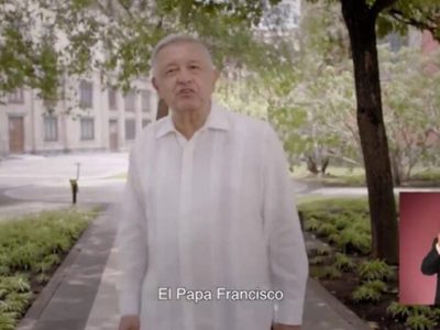 El INE ordena bajar espot de AMLO en donde evoca al Papa y al evangelio