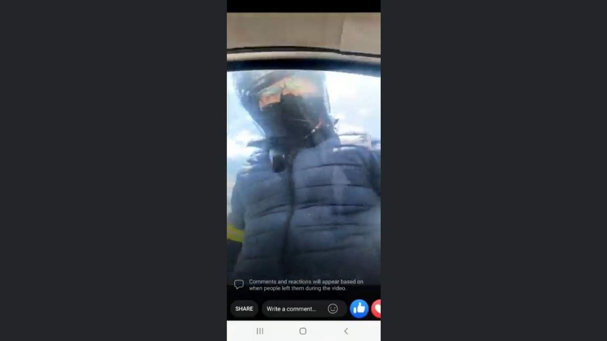Policías golpean a conductor en Naucalpan
