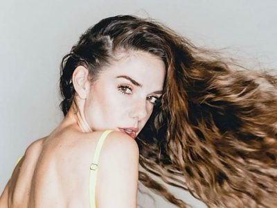 Fuera de serie: Julieta Nair Calvo nos dejó en shock con esta postal veraniega