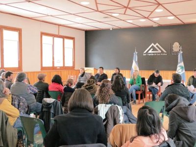 El ministro de Educación anunció el cierre perimetral del CPEM 28