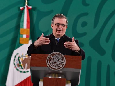 Ebrard viajará a Rusia; abordará el tema de la vacuna Sputnik V
