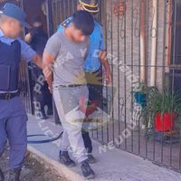 Allanamiento con sorpresas en Centenario por un reciente tiroteo