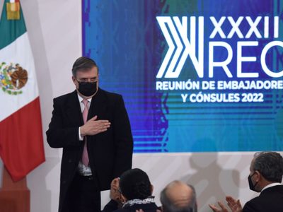 Ebrard reparte loas a AMLO y a su gestión en la SRE al inaugurar reunión con embajadores y cónsules