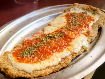 Milanesas sin usar pan rallado ni freír: mirá cómo prepararlas en una versión más sana e igual de rica