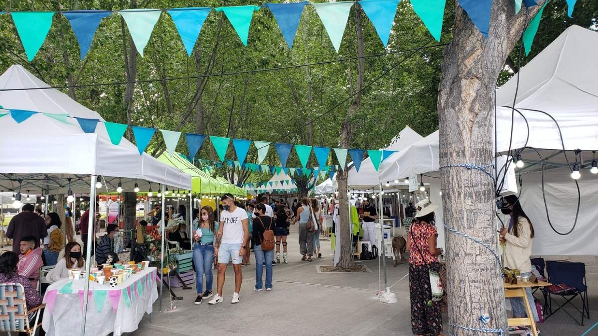 Feria Proyecto Raíz, Neuquén. Fuente: (Twitter)