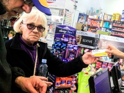 Fin del conflicto: el PAMI acordó un plan de pago con los farmacéuticos