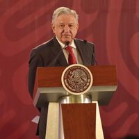 AMLO: "contra la infamia", firmé la carta compromiso de no reelección