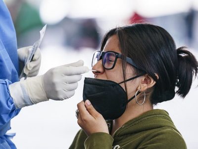 Estados Unidos en números rojos: superan los 40 millones de contagios de coronavirus