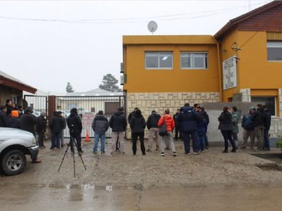 Trabajadores viales de Zapala realizaron una protesta por despidos y obras paralizadas