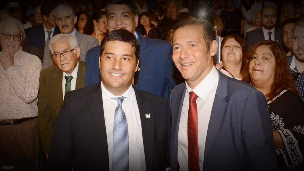 El intendente Carlos Koopmann junto al gobernador Fuente: (Twitter)