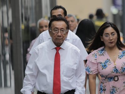 Congreso elige a José María Balcázar como nuevo presidente interino de Perú tras destitución de Jerí