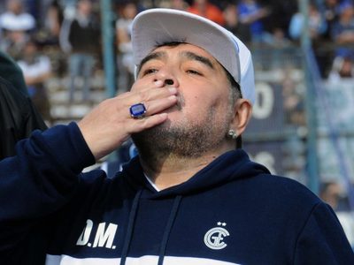 Muchos artistas han manifestado su pesar por la partida de Diego Armando Maradona