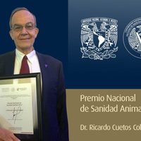 Premian a investigador de la UNAM que contribuyó a controlar brote de gripe aviar