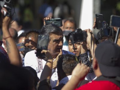 Américo Villarreal afirma que hay orden de aprehensión en su contra; gobierno de Tamaulipas lo niega