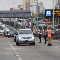 Fuertes controles viales en el AMBA para disminuir la circulación