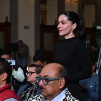 García Vilchis reaparece como “reportera” en la mañanera; “no te reconocí”, le dice Sheinbaum