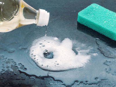 5 cosas que tenés que evitar limpiar con vinagre en tu hogar para no dañarlas