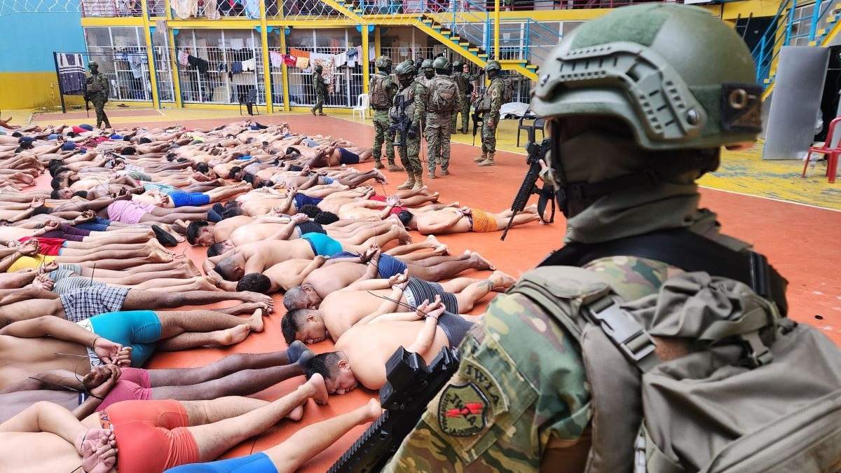 Fuerzas Armadas de Ecuador hacen una intervención en la penitenciaría del Litoral