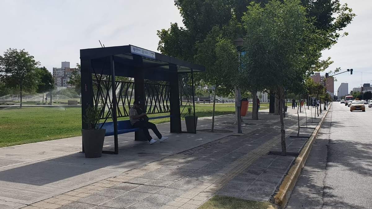 Los choferes de colectivos se encuentran de paro y no realizan los recorridos. Fuente: (Javier Manzano)