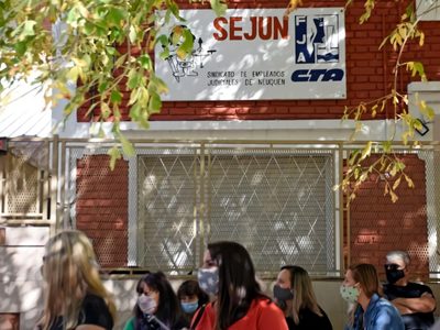 El SEJuN aceptó la última oferta y cerró un aumento salarial del 57%