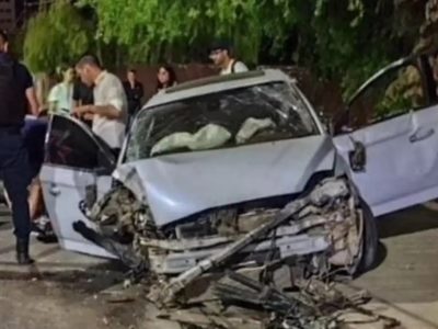 Una mujer herida en un choque agredió a los enfermeros del hospital cuando la atendían