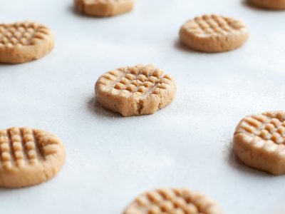 Galletitas sin harina de maní y coco: la receta que necesitás para comer sin culpa y preparar algo dulce y exprés