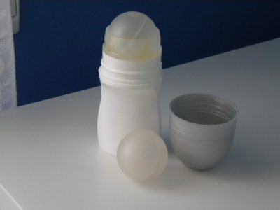 Juntá bolitas de desodorante: así de fácil podés crear esta guirnalda para iluminar tu patio a la moda y sin gastar