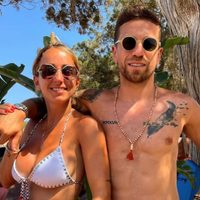 Así fue el divertido reencuentro de Linda Raff y el Papu Gómez con los jugadores de la selección