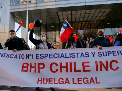 Los trabajadores de Escondida, la mayor mina de cobre en Chile, van a huelga: qué es lo que piden