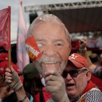Juez ordena liberar a Lula