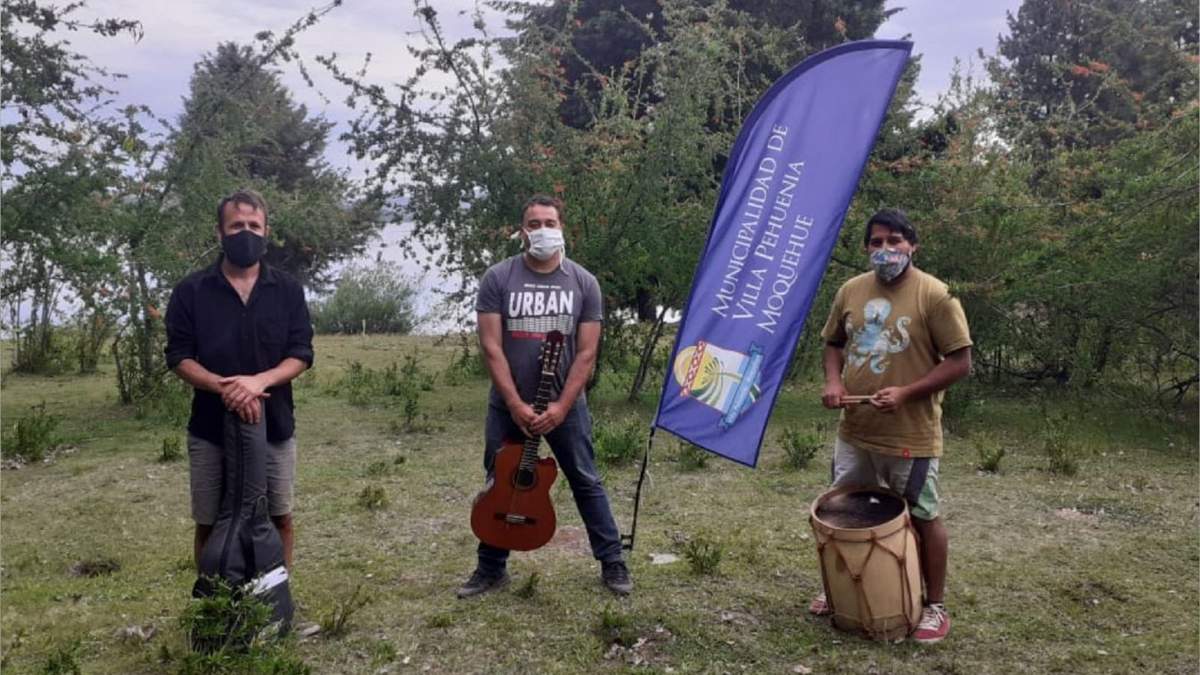 La apertura contó con la música de Ovillados. Fuente: (Twitter)