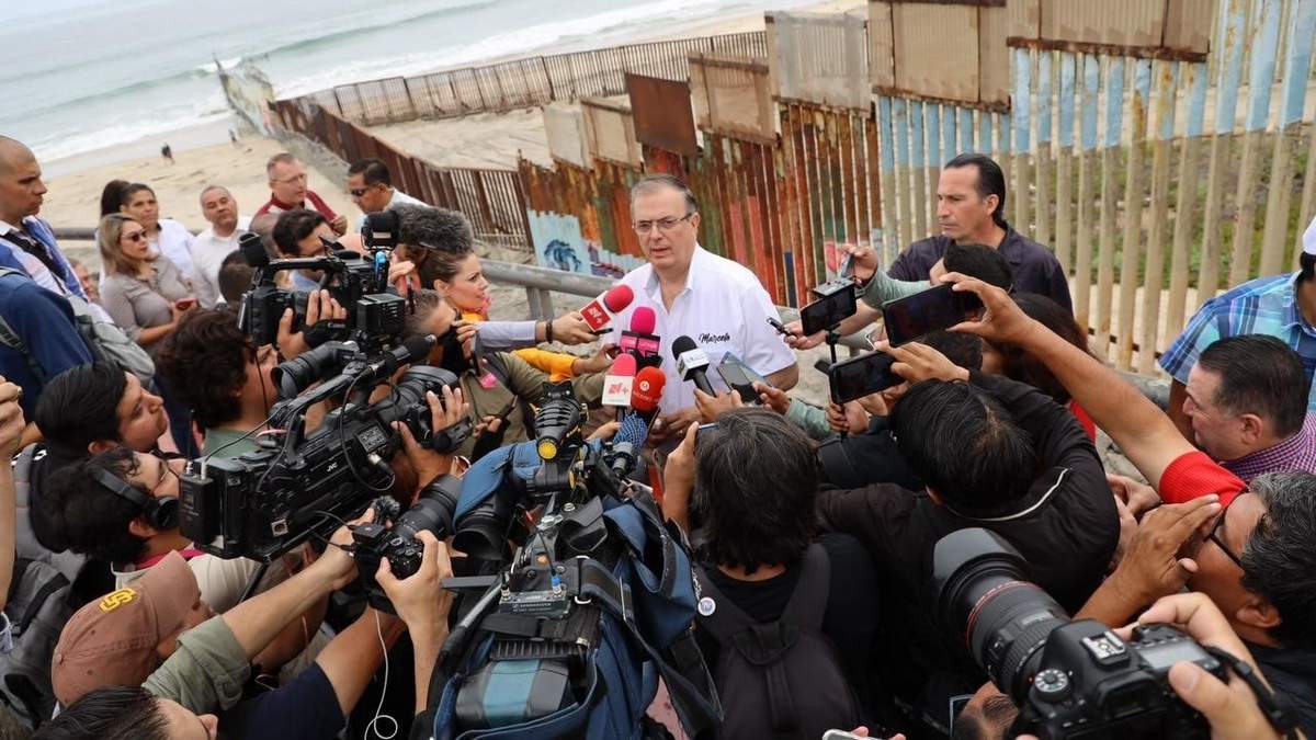 El excanciller en Tijuana