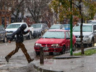 Alerta por nevadas en la cordillera neuquina por ingreso de una masa de aire polar