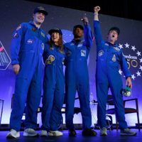 Astronautas de Artemis II regresan de la Luna tras viaje que batió récords