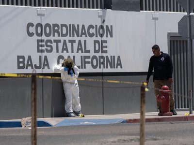 Disparan a tres hombres en el exterior de instalaciones de la Guardia Nacional en Tijuana