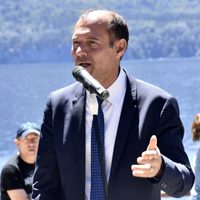 Gutiérrez presidió el acto por el aniversario 86° de Villa Traful