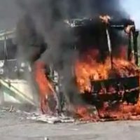 Asambleas comunitarias de Oaxaca protestan durante la visita de AMLO por el Istmo de Tehuantepec