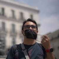 Adiós parcial al barbijo en los espacios cerrados en España: cuáles serán las excepciones
