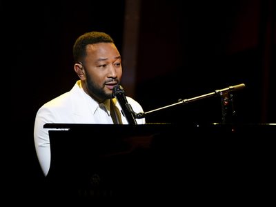 La conmovedora razón por la cual John Legend hizo llorar a todos en los Billboard 2020